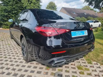 MERCEDES-BENZ C 300e - AMG Line - HUD  360  Cam  ACC