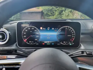 MERCEDES-BENZ C 300e - AMG Line - HUD  360  Cam  ACC