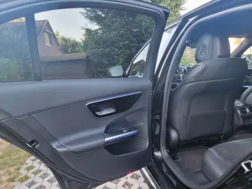 MERCEDES-BENZ C 300e - AMG Line - HUD  360  Cam  ACC