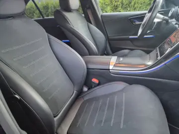 MERCEDES-BENZ C 300e - AMG Line - HUD  360  Cam  ACC
