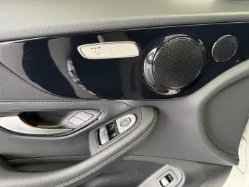 MERCEDES-BENZ C300d Coupe AMG LED high-perform Navi DriveA