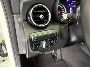 MERCEDES-BENZ C300d Coupe AMG LED high-perform Navi DriveA