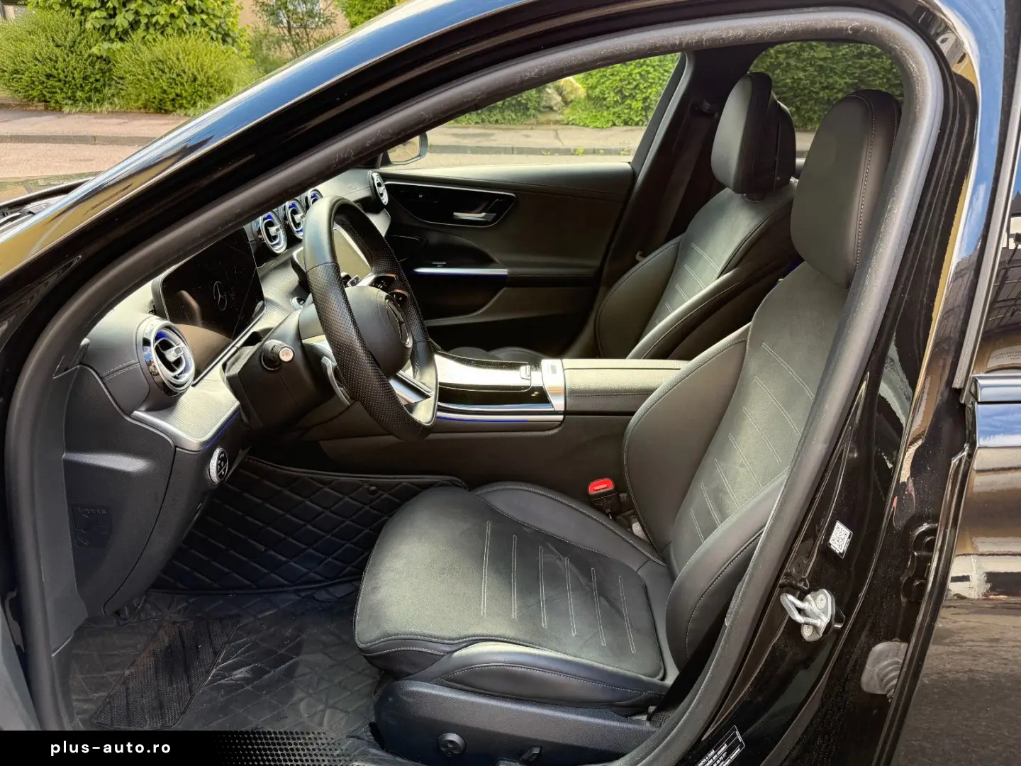 MERCEDES-BENZ C 300 AMG Sport DIGITAL LIGHT MBUX 360