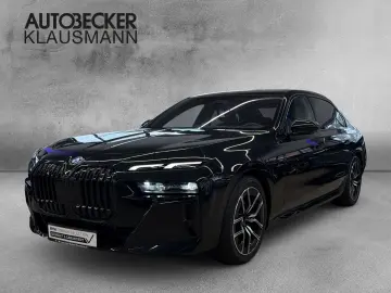 BMW 740 d xDrive M Sport Park-Assistent Luftfederung
