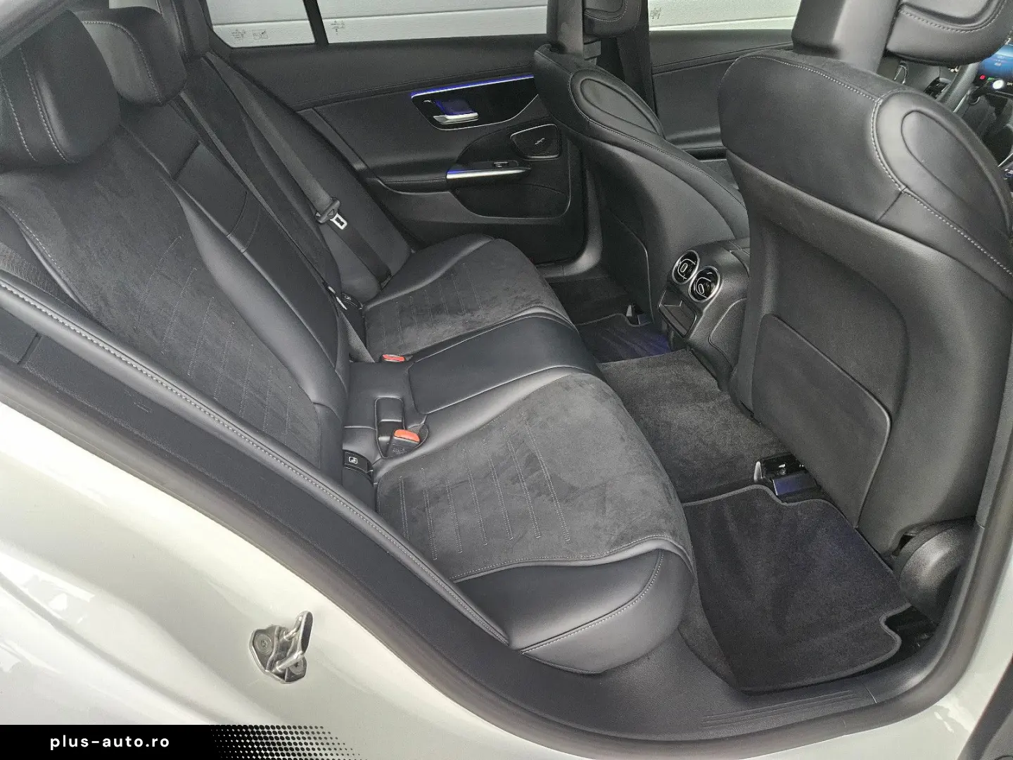 MERCEDES-BENZ C 300 de AMG Line 1Hand