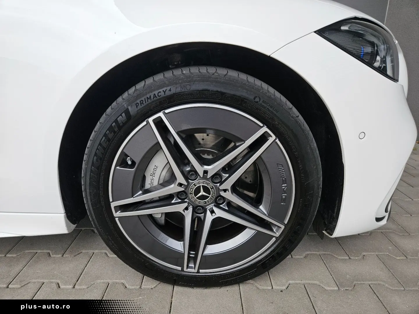 MERCEDES-BENZ C 300 de AMG Line 1Hand