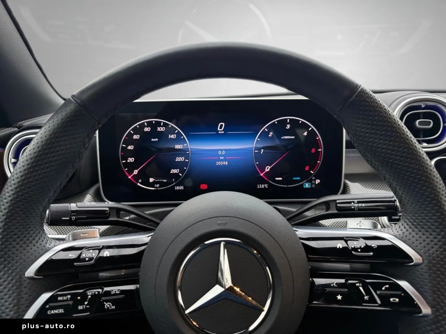 MERCEDES-BENZ CLE 220 d Cabriolet AMG Distronic ARTICO braun