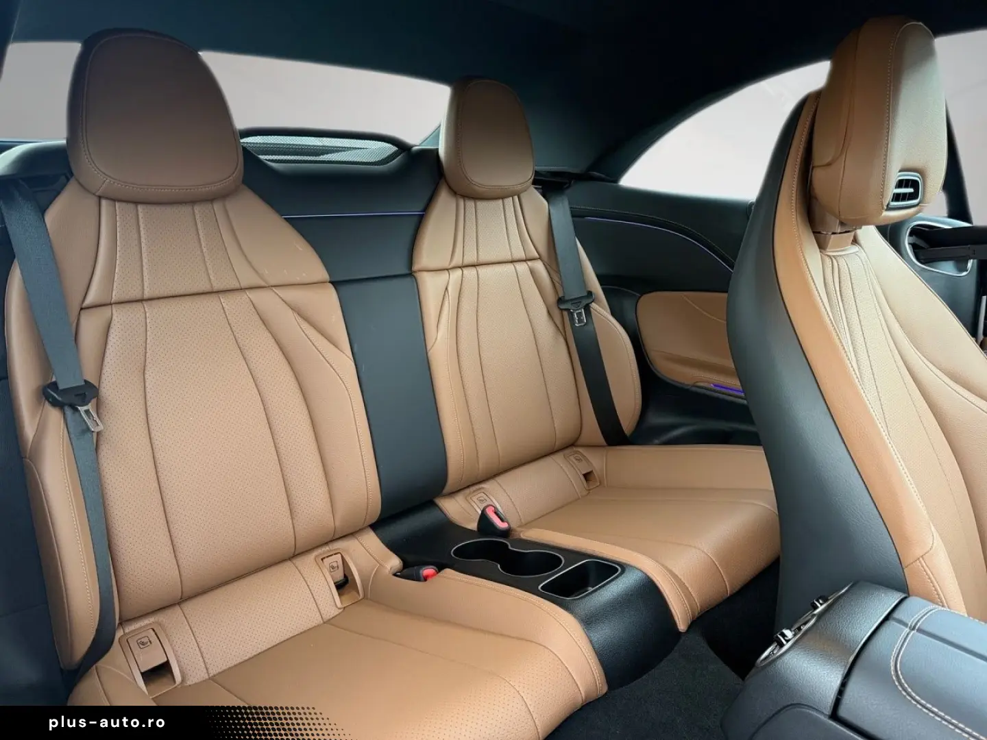 MERCEDES-BENZ CLE 220 d Cabriolet AMG Distronic ARTICO braun