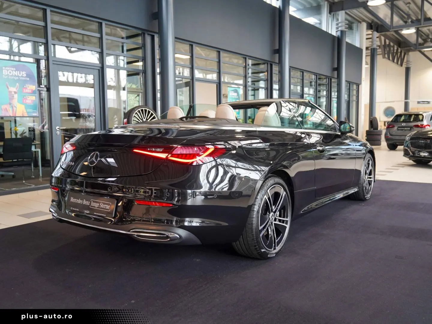 MERCEDES-BENZ CLE 220 d Cabrio macchiato rotes Verde&hellip;