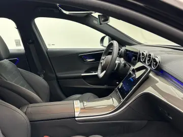 MERCEDES-BENZ C 300 d AMG Distronic Totwinkel Amb CarPlay