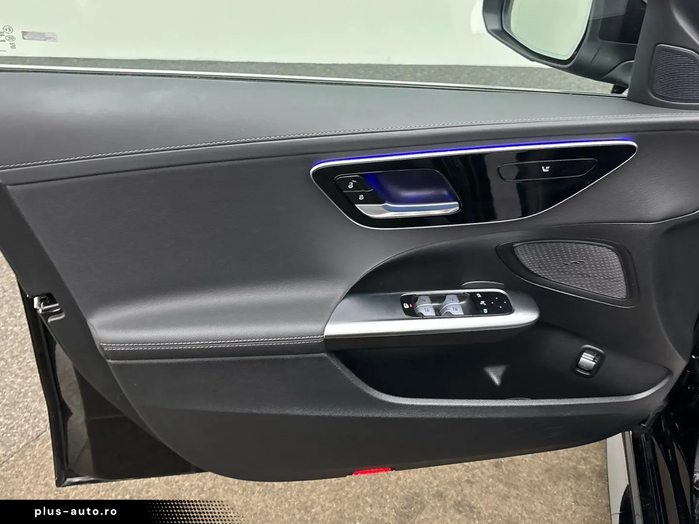MERCEDES-BENZ C 300 d AMG Distronic Totwinkel Amb CarPlay