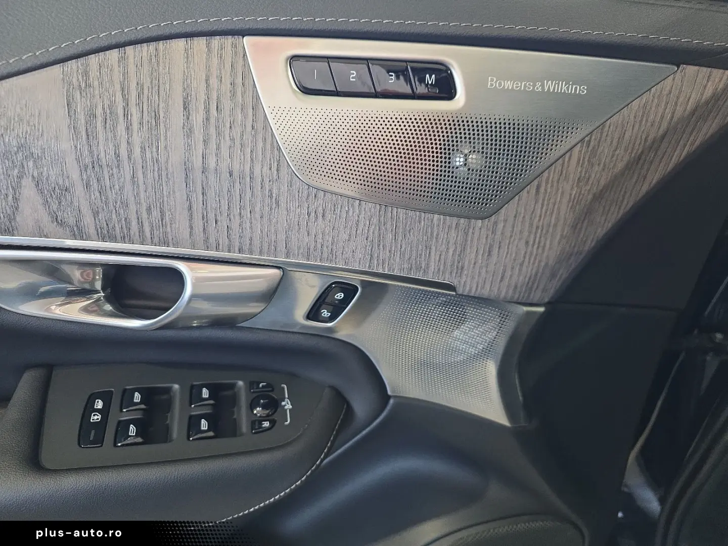 VOLVO XC90 T8 Ultimate Bright Recharge AWD Massage B&W