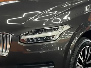 VOLVO XC90 T8 AWD Recharge Plus Bright - 7-Sitzer Pano