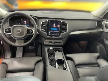 VOLVO XC90 T8 AWD Recharge Plus Bright - 7-Sitzer Pano
