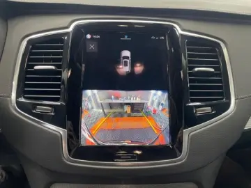 VOLVO XC90 T8 AWD Recharge Plus Bright - 7-Sitzer Pano