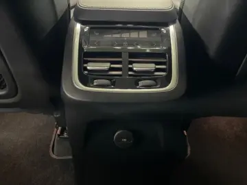 VOLVO XC90 T8 AWD Recharge Plus Bright - 7-Sitzer Pano