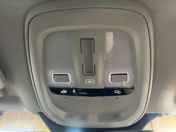 VOLVO XC90 T8 AWD Recharge Plus Bright - 7-Sitzer Pano