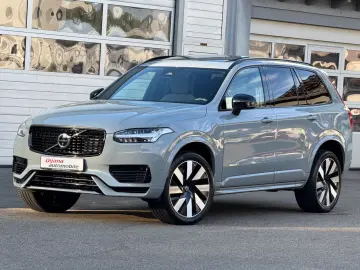 VOLVO XC90 T8 Dark Luft AHK Pano H&K Unfallfrei wieNEU