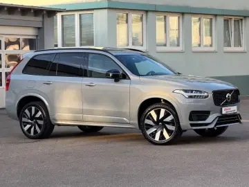 VOLVO XC90 T8 Dark Luft AHK Pano H&K Unfallfrei wieNEU