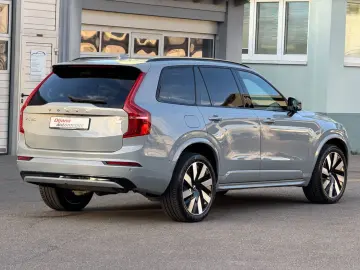 VOLVO XC90 T8 Dark Luft AHK Pano H&K Unfallfrei wieNEU