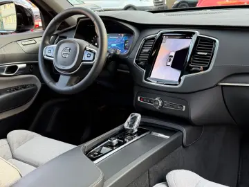 VOLVO XC90 T8 Dark Luft AHK Pano H&K Unfallfrei wieNEU