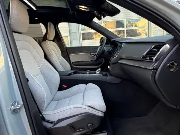 VOLVO XC90 T8 Dark Luft AHK Pano H&K Unfallfrei wieNEU