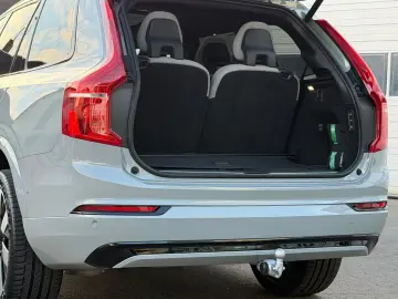 VOLVO XC90 T8 Dark Luft AHK Pano H&K Unfallfrei wieNEU