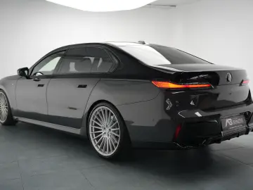 BMW 740d M-Paket ICONIC CinemaTV SkyLounge 360  HUD