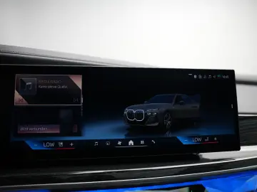 BMW 740d M-Paket ICONIC CinemaTV SkyLounge 360  HUD