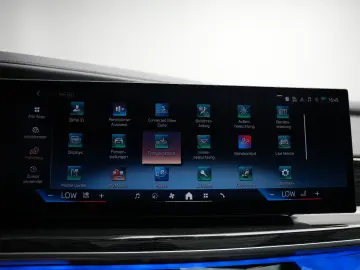 BMW 740d M-Paket ICONIC CinemaTV SkyLounge 360  HUD