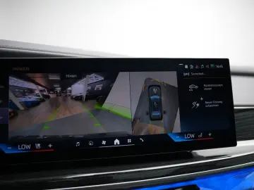 BMW 740d M-Paket ICONIC CinemaTV SkyLounge 360  HUD