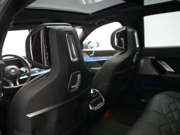 BMW 740d M-Paket ICONIC CinemaTV SkyLounge 360  HUD