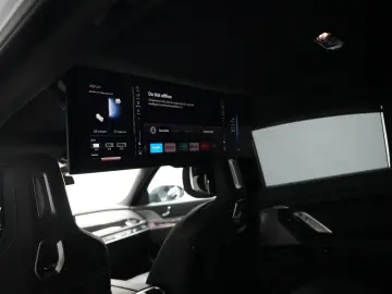 BMW 740d M-Paket ICONIC CinemaTV SkyLounge 360  HUD