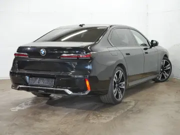 BMW 740d xDrive Limousine
