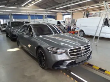 MERCEDES-BENZ Mercedes S 350d lang 4M Chauffeur-Pake…