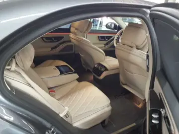 MERCEDES-BENZ Mercedes S 350d lang 4M Chauffeur-Pake…
