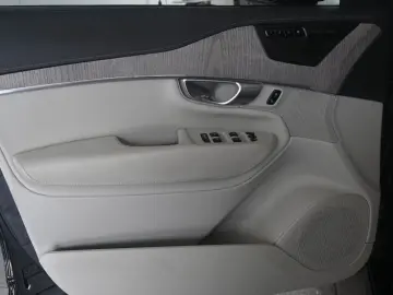 VOLVO XC90 T8 AWDUltimate Dark Recharge Plug-In Hybrid