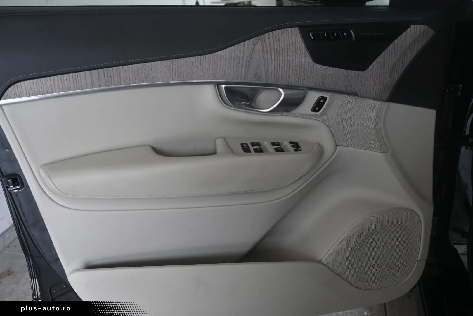 VOLVO XC90 T8 AWDUltimate Dark Recharge Plug-In Hybrid
