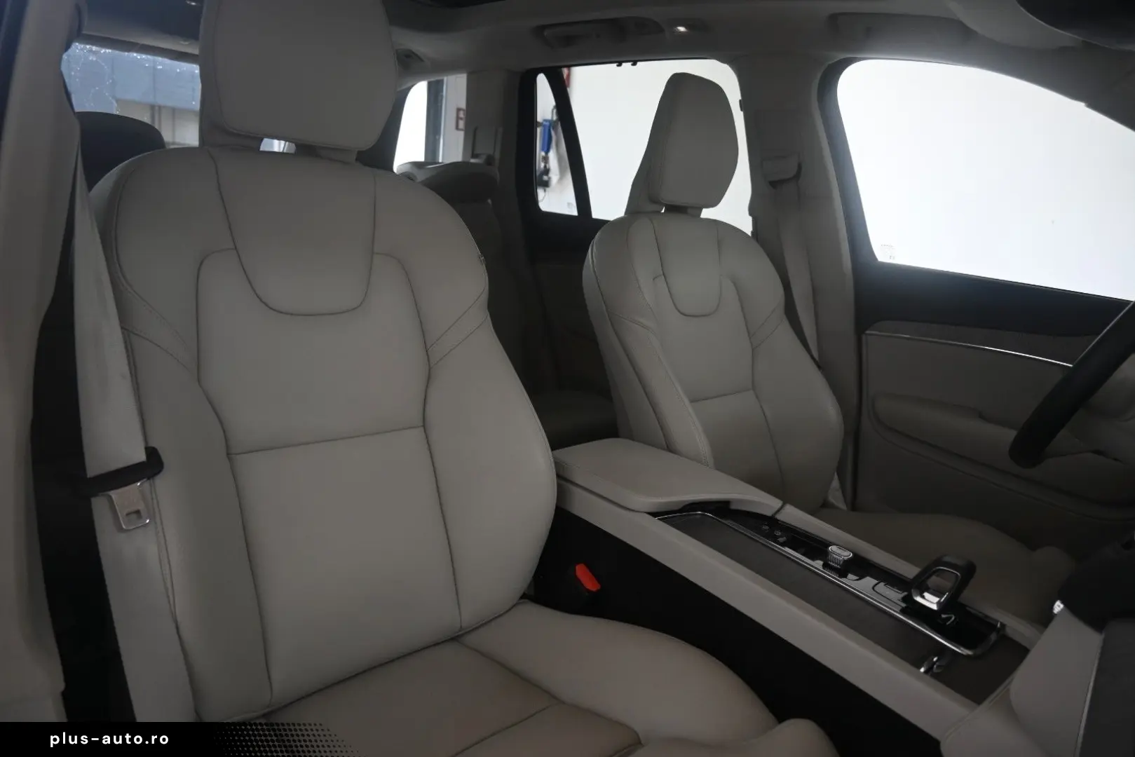VOLVO XC90 T8 AWDUltimate Dark Recharge Plug-In Hybrid