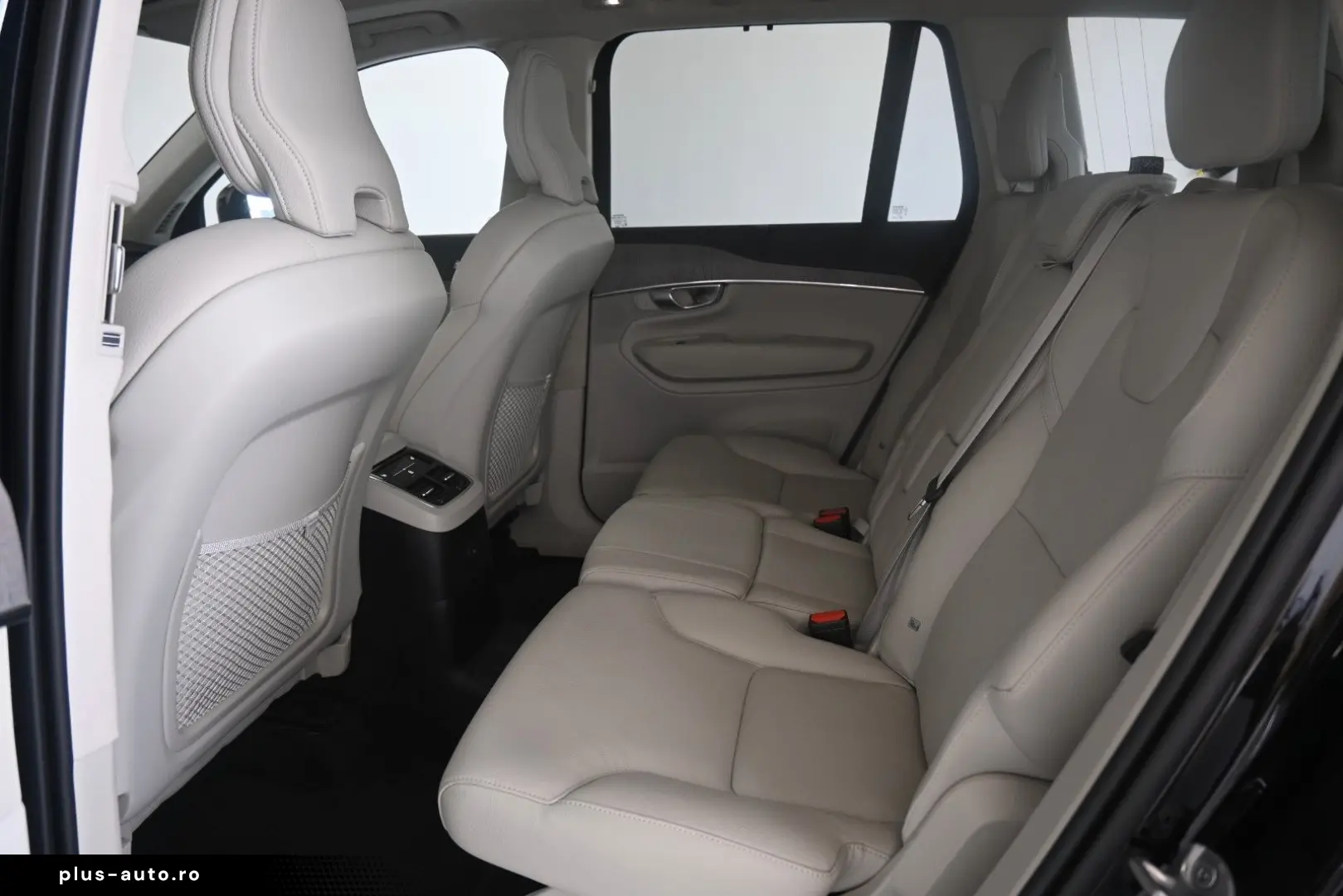 VOLVO XC90 T8 AWDUltimate Dark Recharge Plug-In Hybrid