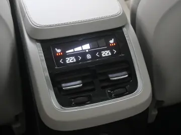 VOLVO XC90 T8 AWDUltimate Dark Recharge Plug-In Hybrid