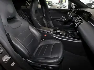 MERCEDES-BENZ CLA 200 4M Coupé AMG DISTRO PANO M-LED 19