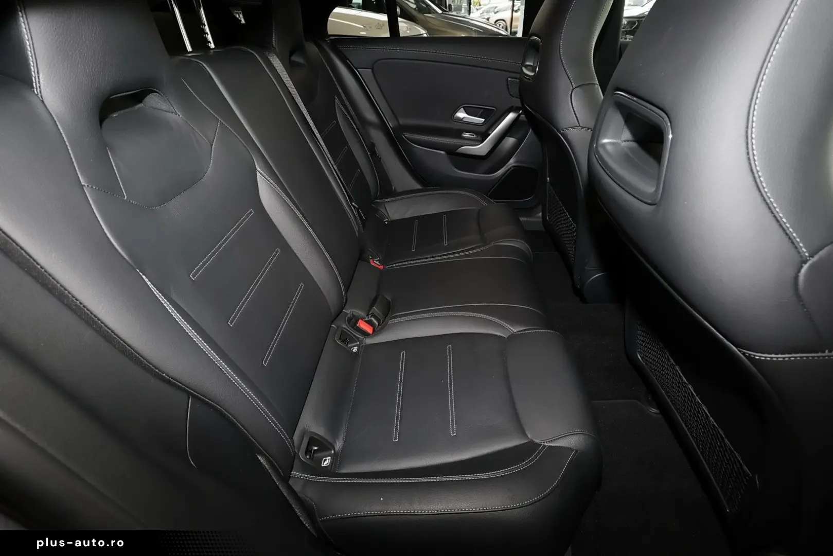 MERCEDES-BENZ CLA 200 4M Coupé AMG DISTRO PANO M-LED 19