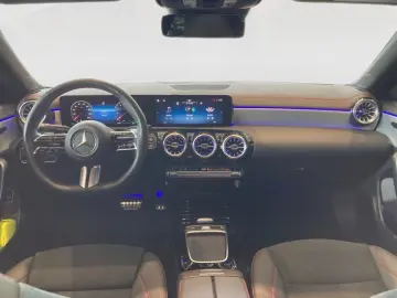 MERCEDES-BENZ CLA 250 4M AMG Line Premium Night Pano DISTR
