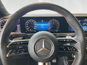 MERCEDES-BENZ CLA 250 4M AMG Line Premium Night Pano DISTR
