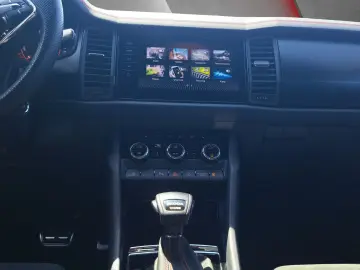 SKODA Kodiaq RS 4x4 2.0 TSI DSG AHK Navi Panodach
