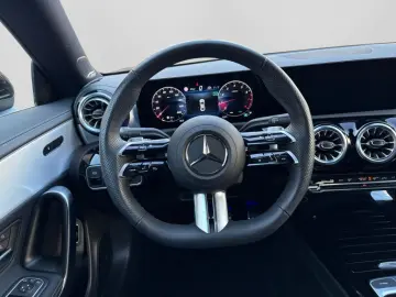 MERCEDES-BENZ CLA 220 4M Coupé AMG MBEAM BURM DISTR PANO KAM