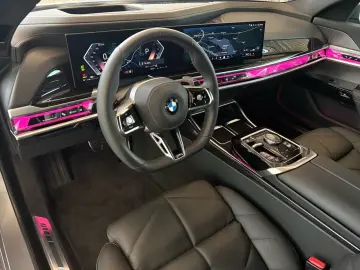 BMW 740d xDrive M Sport DA PA Prof SkyLounge 21  LMR
