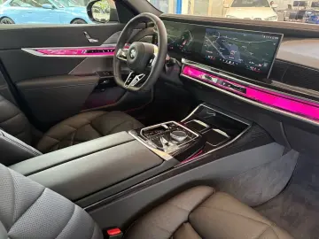 BMW 740d xDrive M Sport DA PA Prof SkyLounge 21  LMR