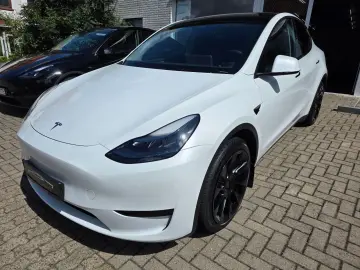 TESLA Model Y RWD Ryzen! SoH 95 5%! 1.HAND! 28TKM!